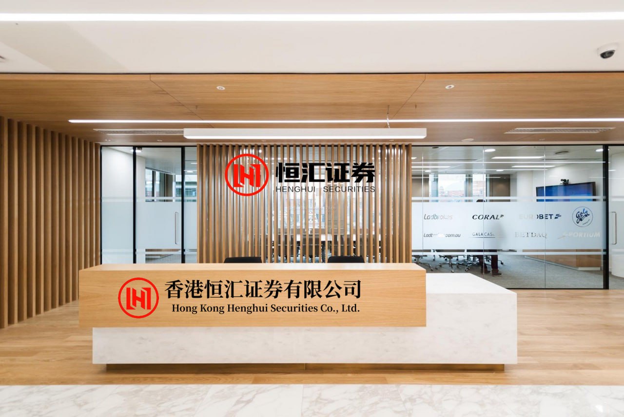 易方达证券 深渊凝视，17本暗黑风格的小说